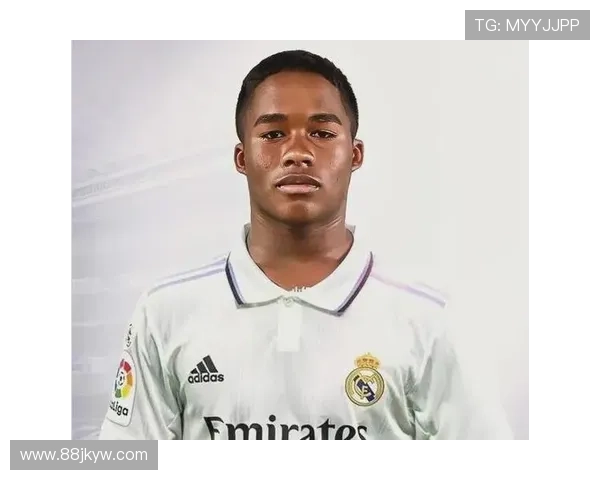 18岁零58天，恩德里克成为皇马队史欧冠最年轻的进球者